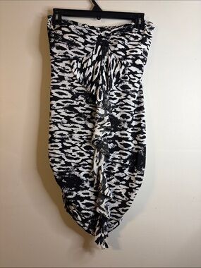 Dots Black and White Animal Print Strapless Top GUC Size Small #81 🏷️